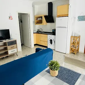 Apartamento Nuevo Y Céntrico Con Aire Acondicionado Y Wifi -solo Familias O Parejas-, Conil De La Frontera